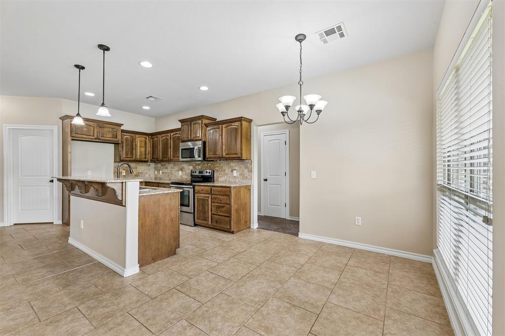 2613 Green Canyon Drive Property Photo 5