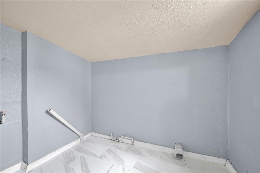 213 E Atkinson Drive Property Photo 14