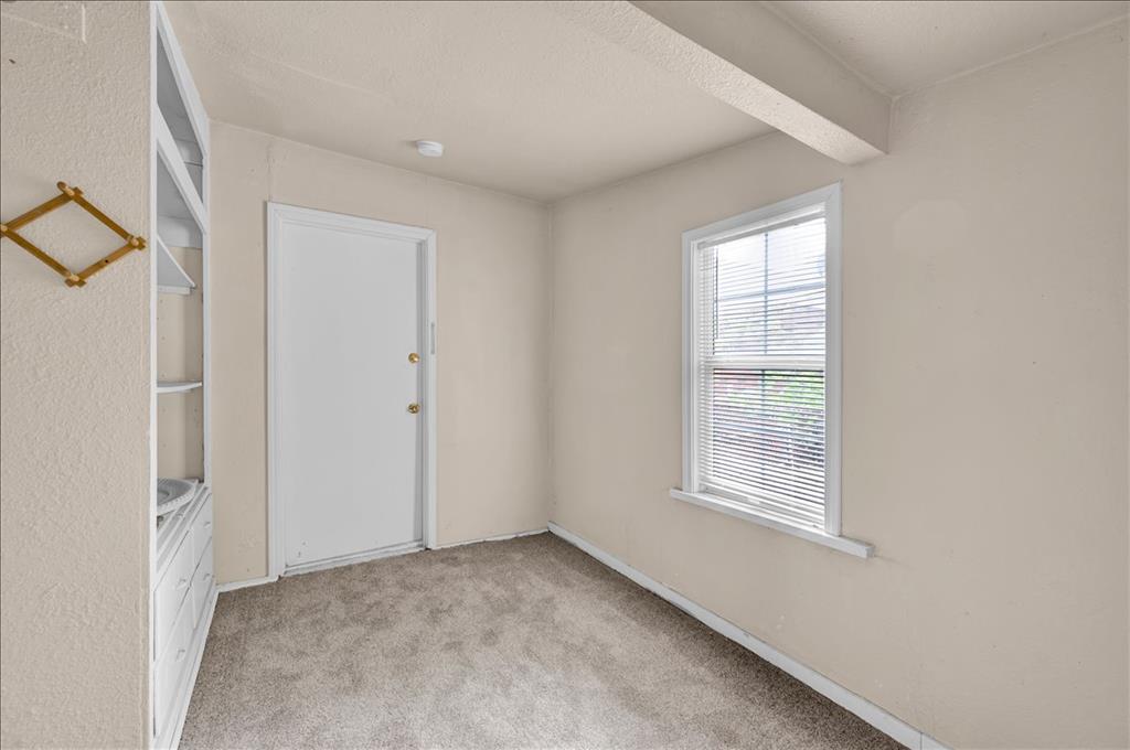 213 E Atkinson Drive Property Photo 15