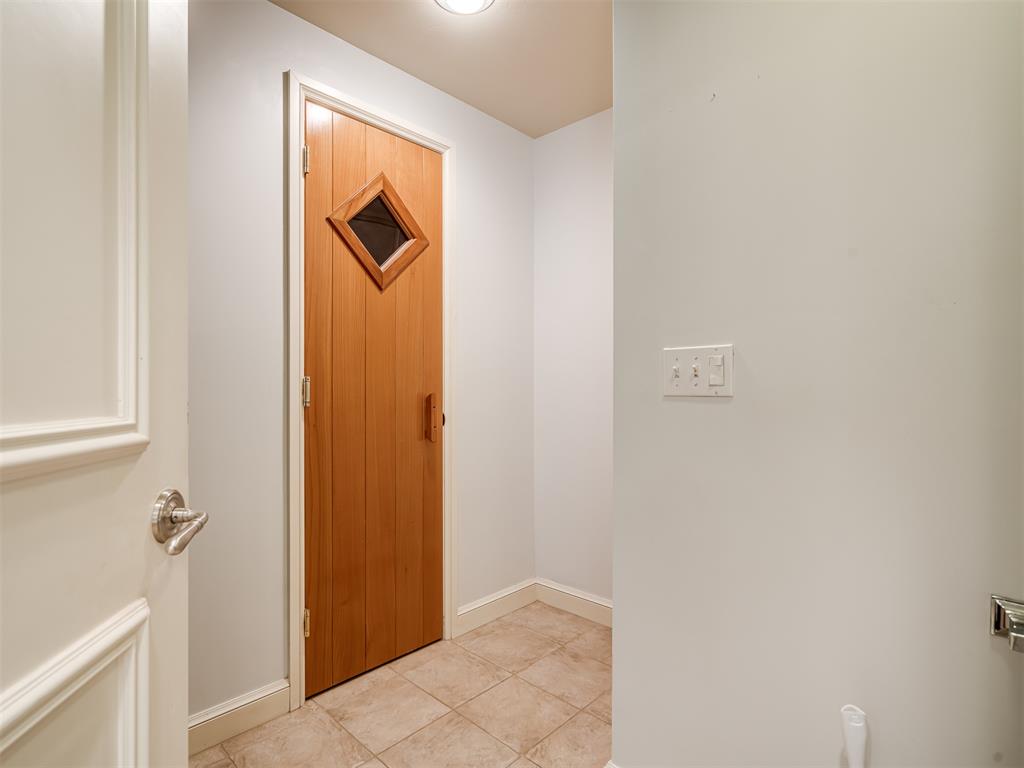 7413 Nw 150th Street Property Photo 30