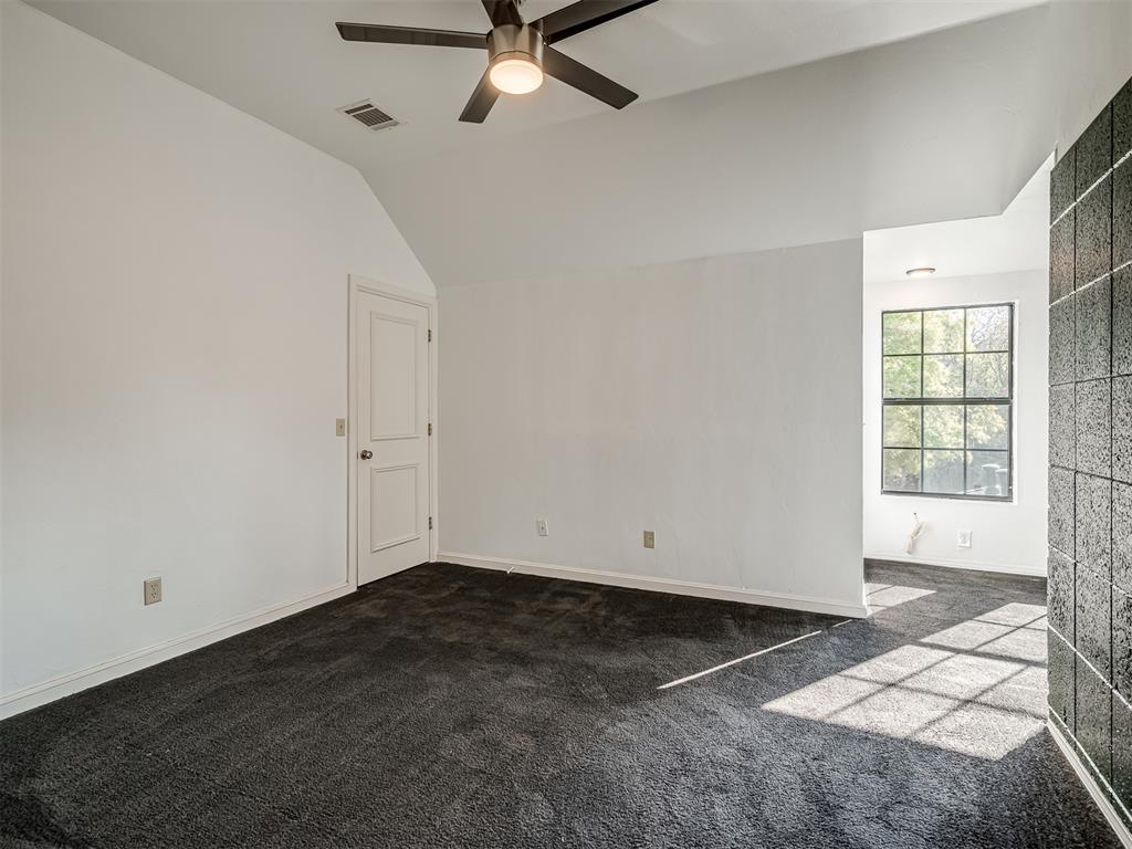 7413 Nw 150th Street Property Photo 37