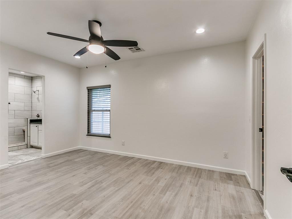 208 E Broadway Avenue Property Photo 31