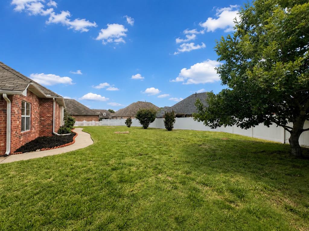 16700 Brewster Lane Property Photo 23