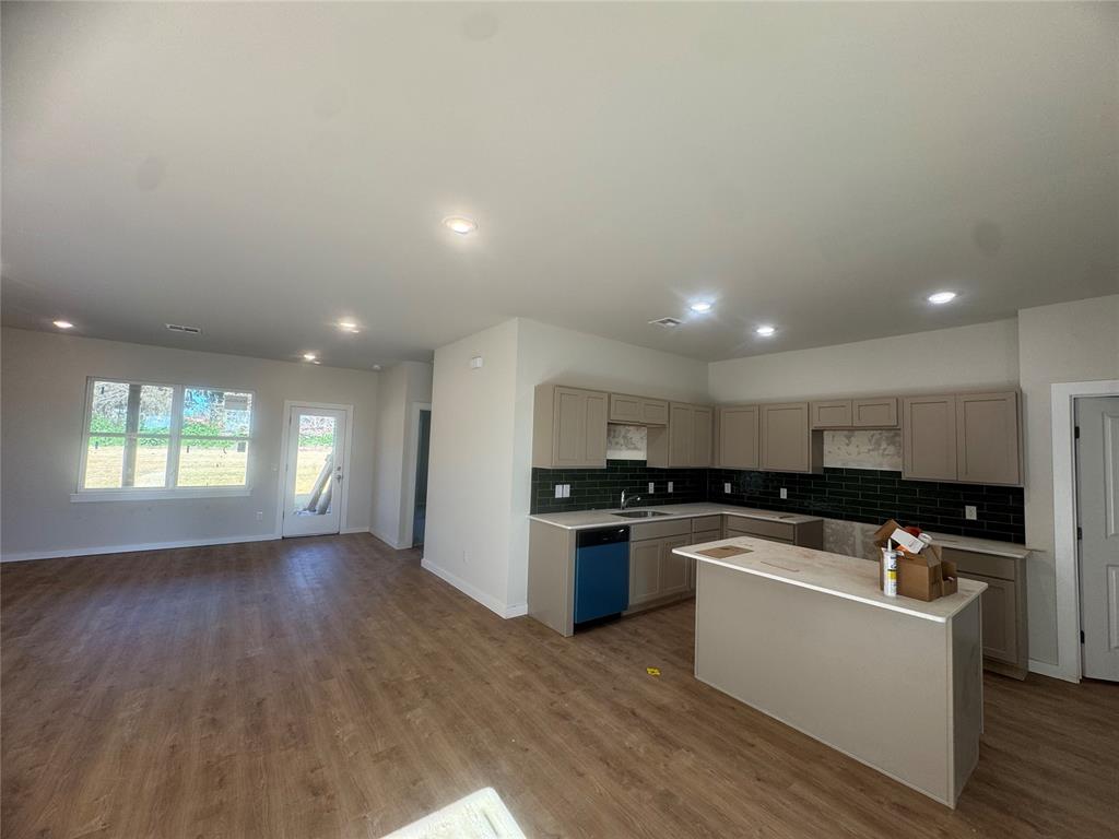 7231 S Douglas Property Photo 3
