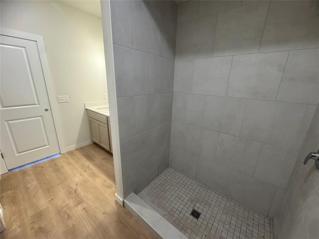 7231 S Douglas Property Photo 5