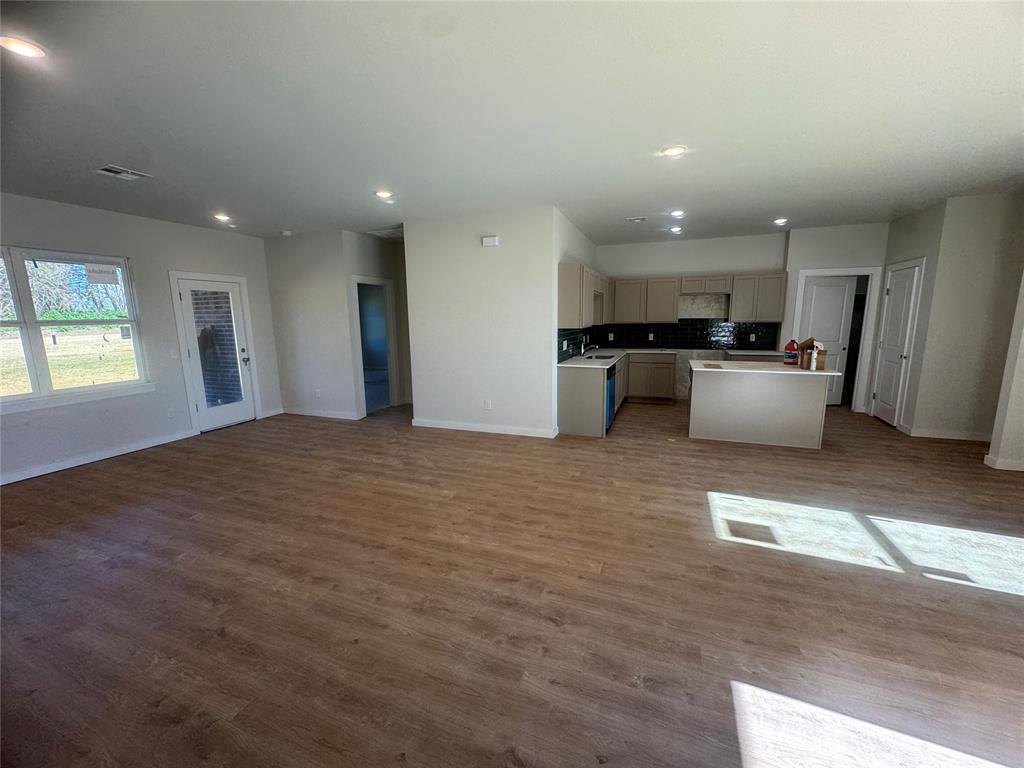 7231 S Douglas Property Photo 6