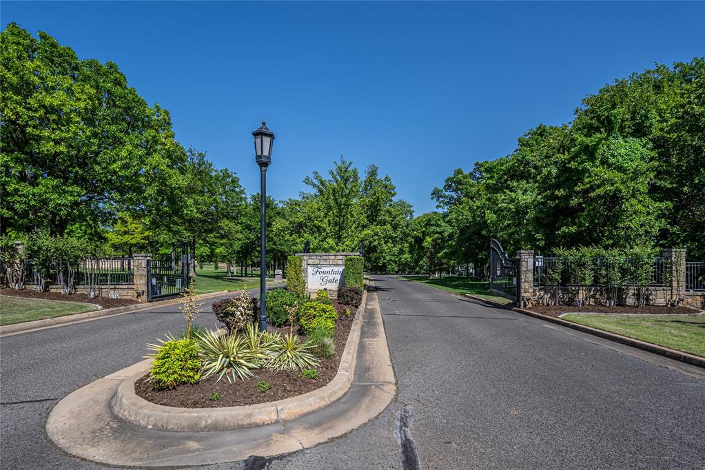 2500 Perth Drive Property Photo 3