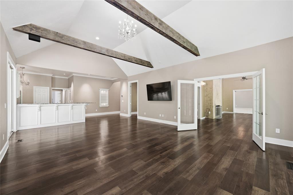 2500 Perth Drive Property Photo 16