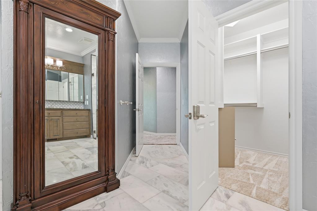 2500 Perth Drive Property Photo 28