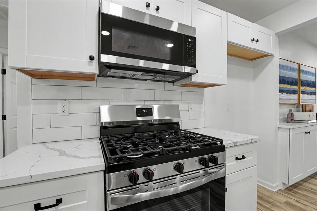210 E Vida Way Property Photo 5