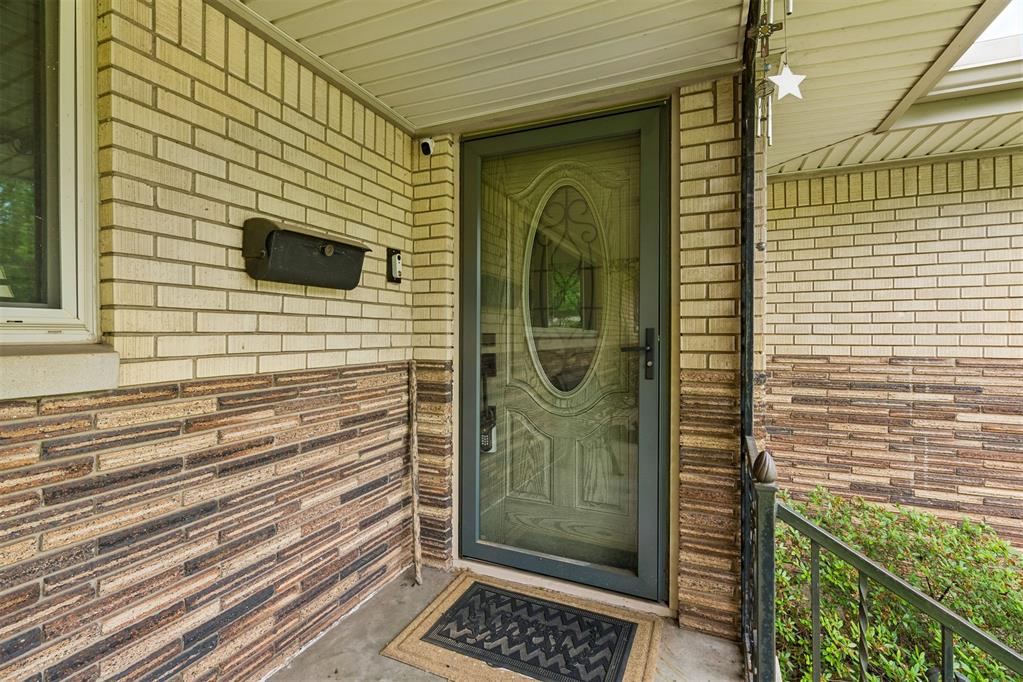 111 Crestmont Avenue Property Photo 5