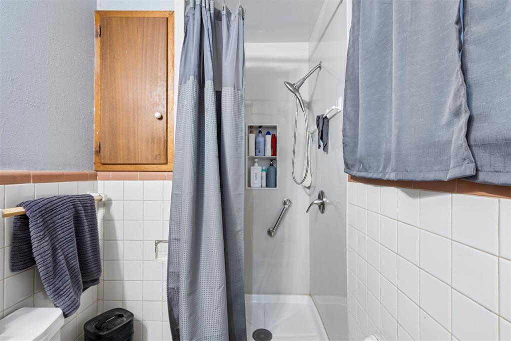 111 Crestmont Avenue Property Photo 26