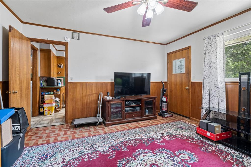 111 Crestmont Avenue Property Photo 28