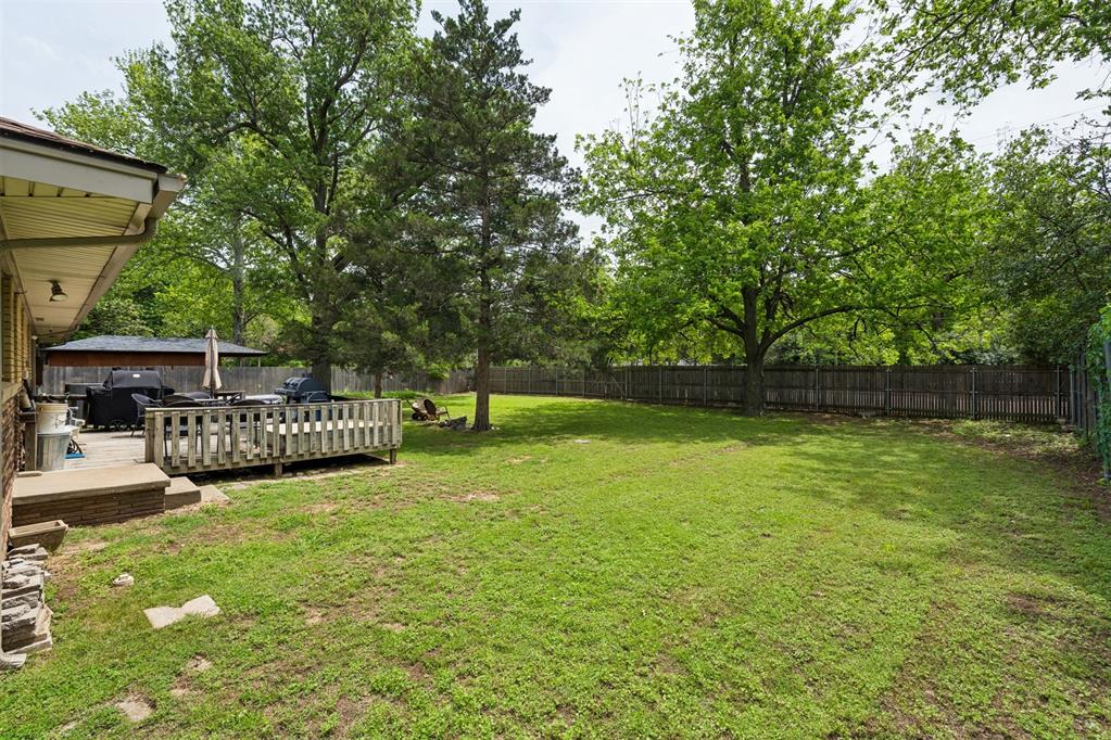 111 Crestmont Avenue Property Photo 32