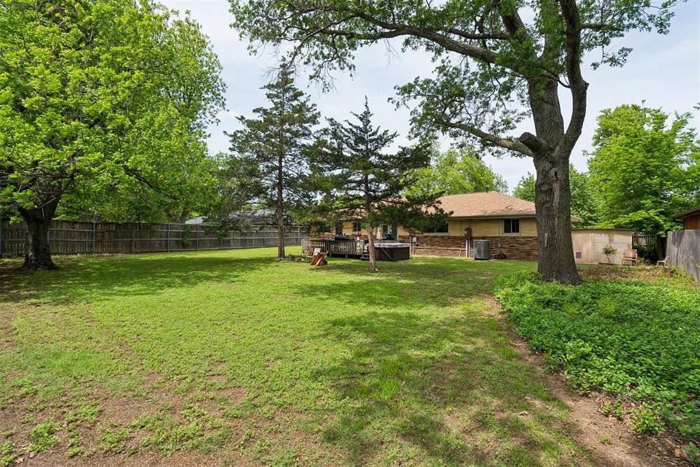 111 Crestmont Avenue Property Photo 34