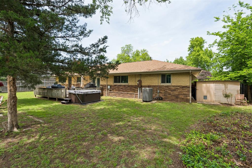 111 Crestmont Avenue Property Photo 35