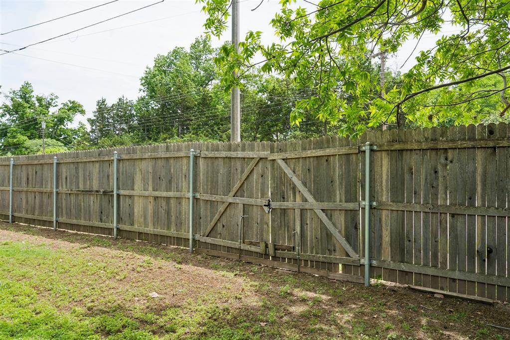 111 Crestmont Avenue Property Photo 40