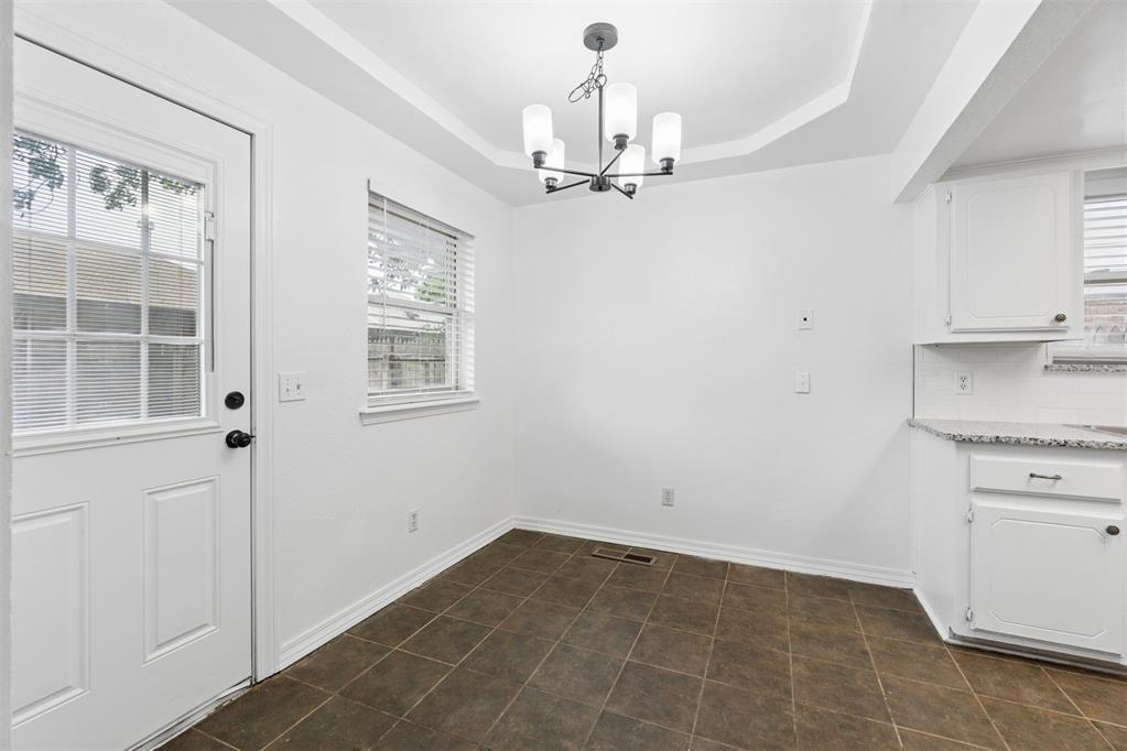 967 Heritage Mansion Property Photo 8