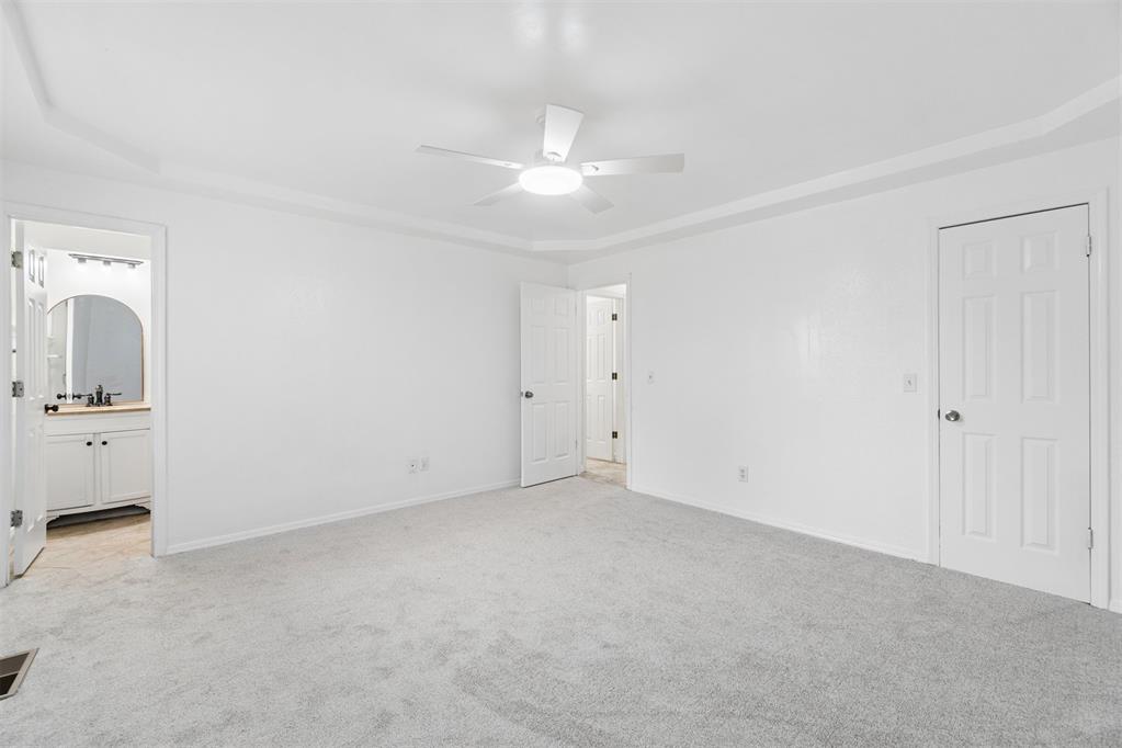 967 Heritage Mansion Property Photo 19
