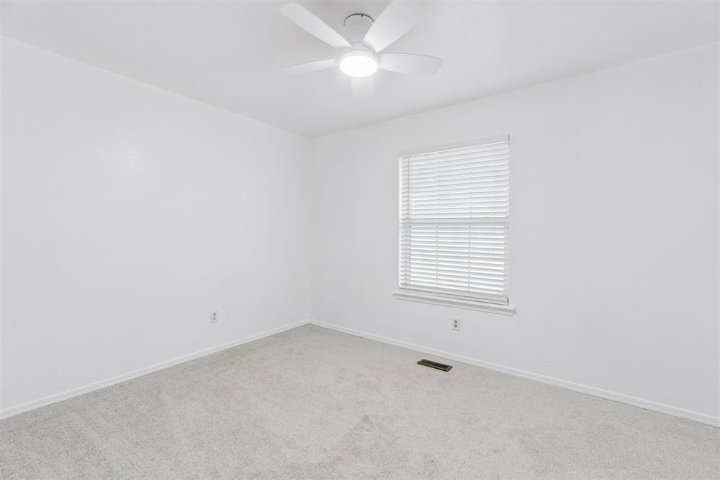 967 Heritage Mansion Property Photo 32