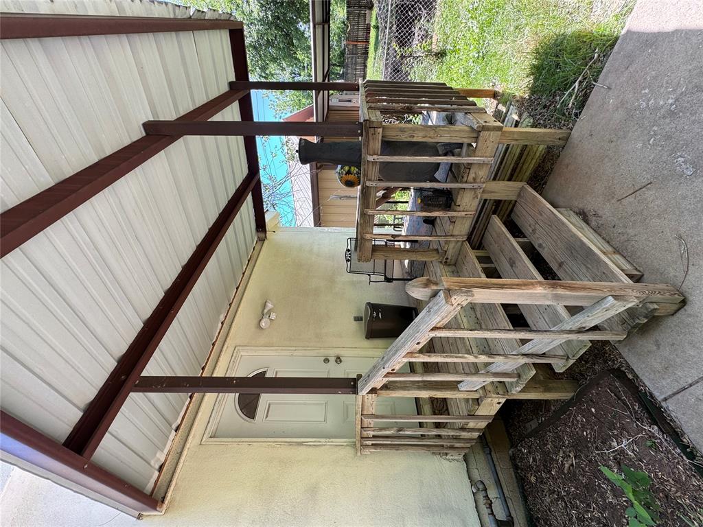 9521 N Walker Avenue Property Photo 14