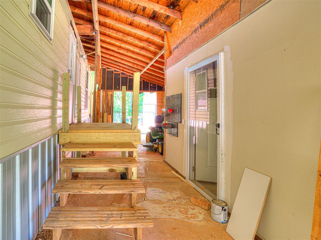 9201 E Slaughterville Road Property Photo 18