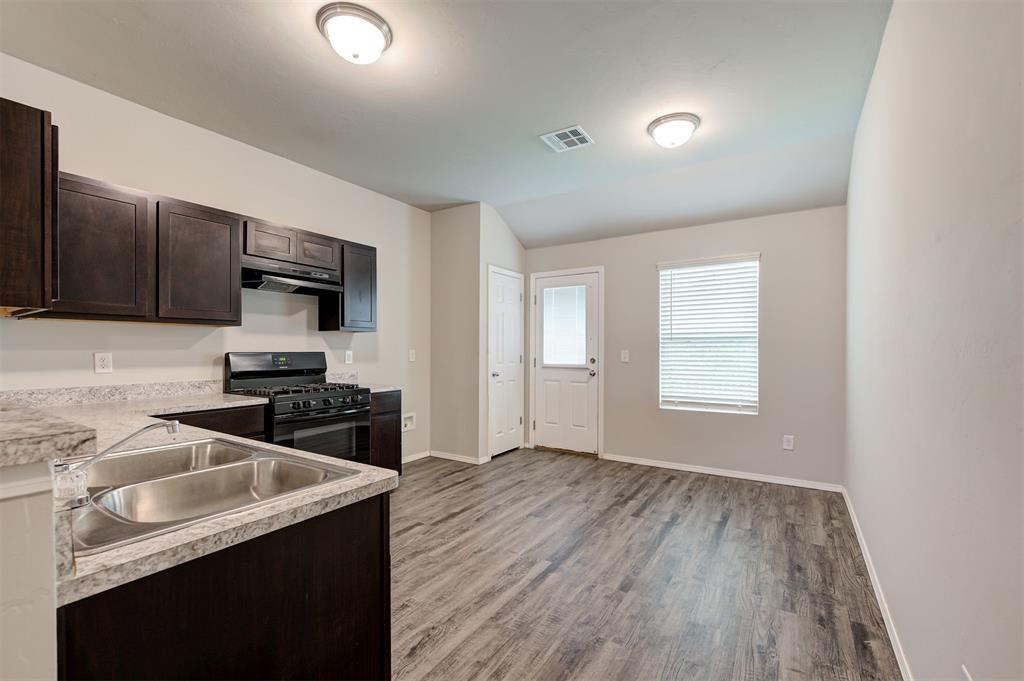 1429 Quartz Place Property Photo 7
