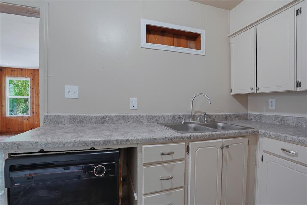 2933 Nw 45th Street Property Photo 8