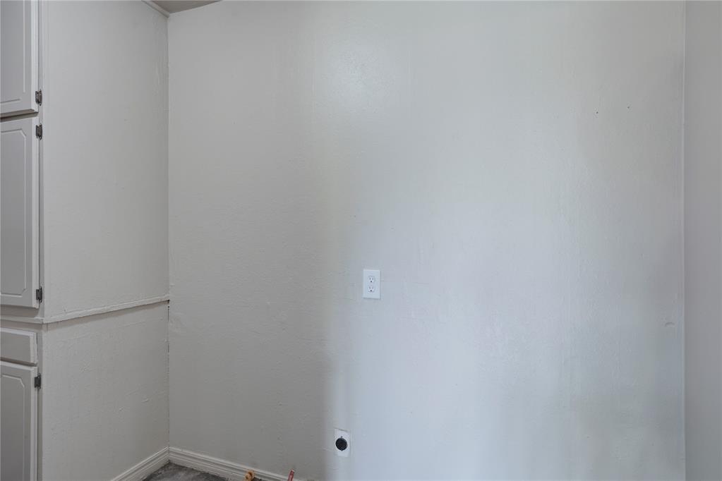 2933 Nw 45th Street Property Photo 13