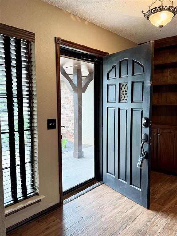 309 Kings Canyon Drive Property Photo 4