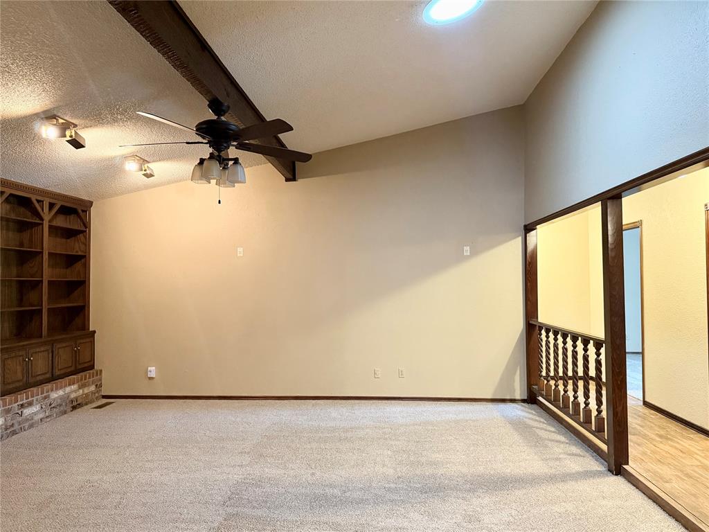 309 Kings Canyon Drive Property Photo 28