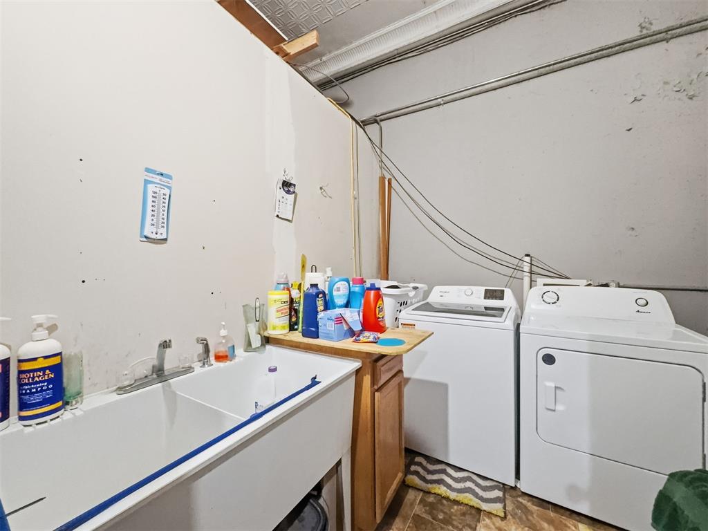122 N Main Street Property Photo 16