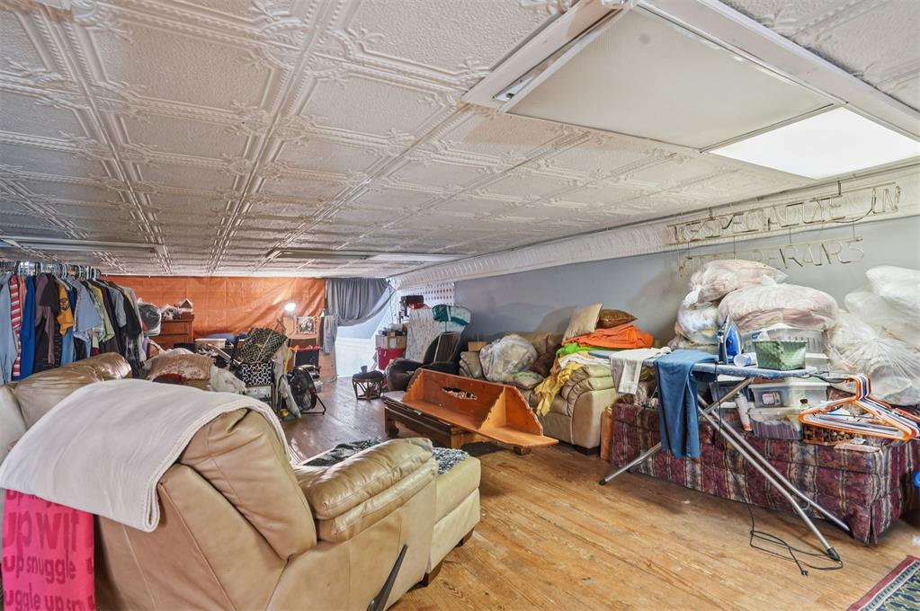 122 N Main Street Property Photo 24