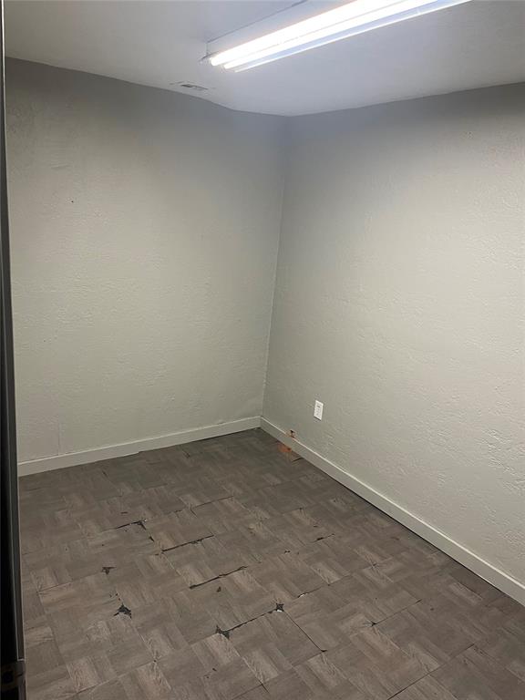301 W Chickasha Avenue 303 Property Photo 13