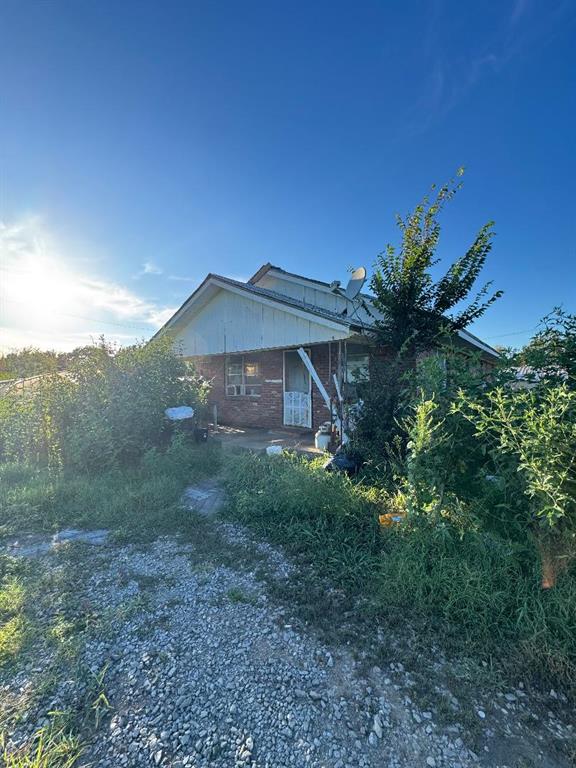 32109 W Highway 66 Property Photo 3