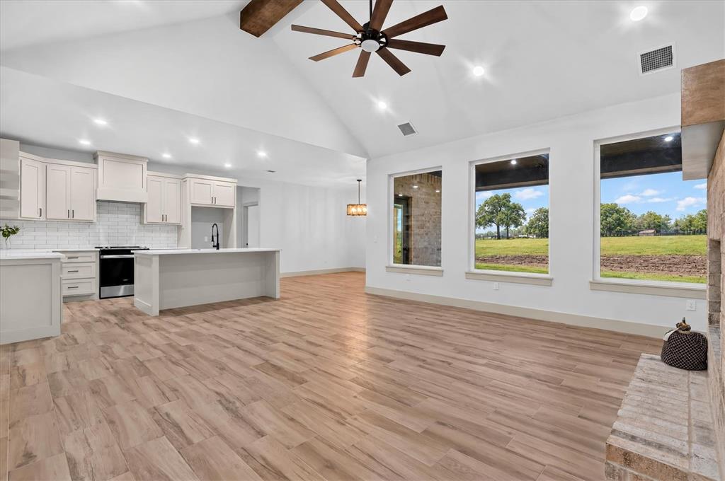 2436 Wolf Creek Bend Property Photo 8