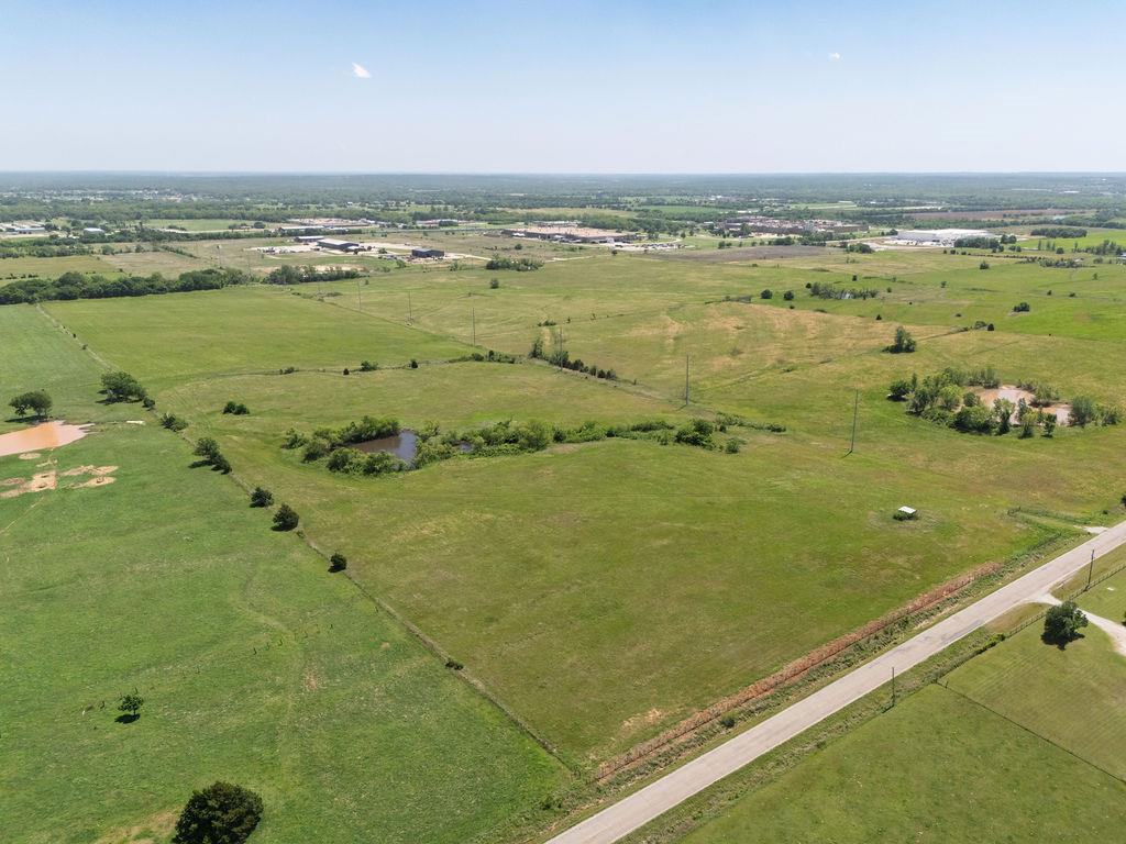 00 N Kickapoo Street Property Photo 3