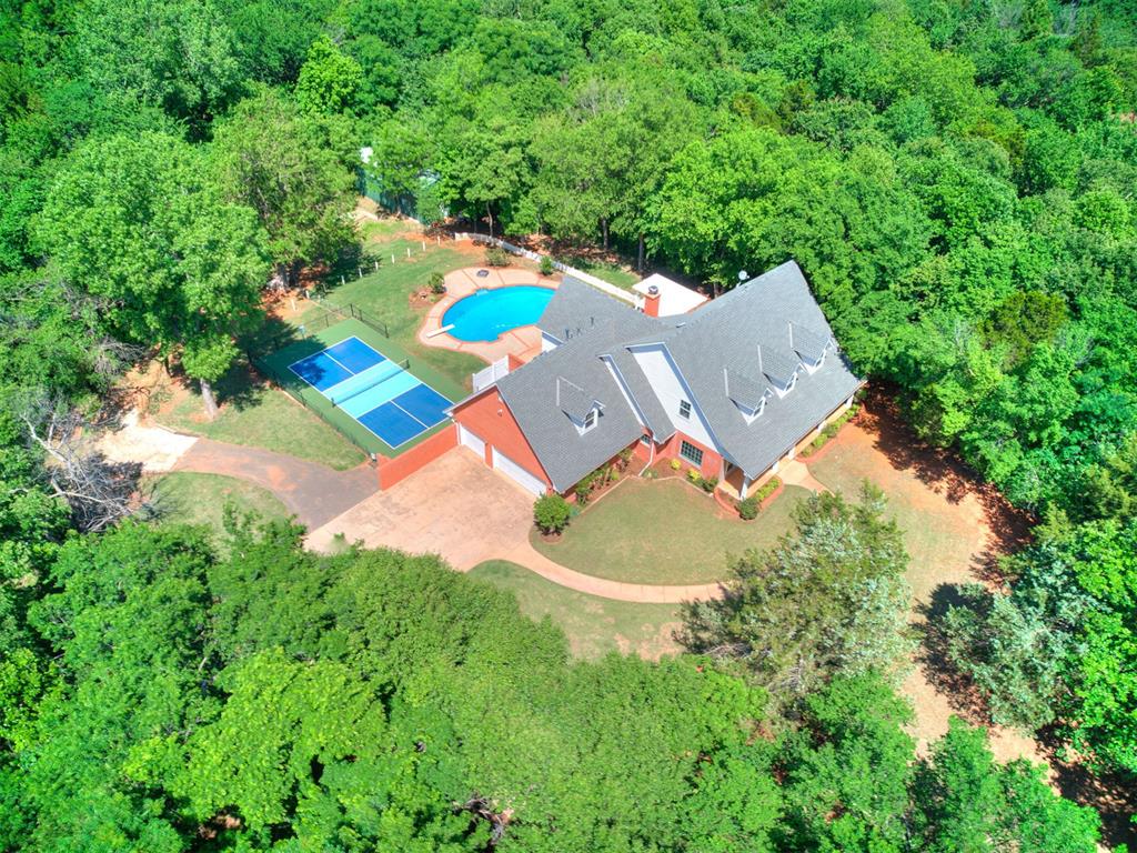 1851 Silver Oaks Drive Property Photo 1