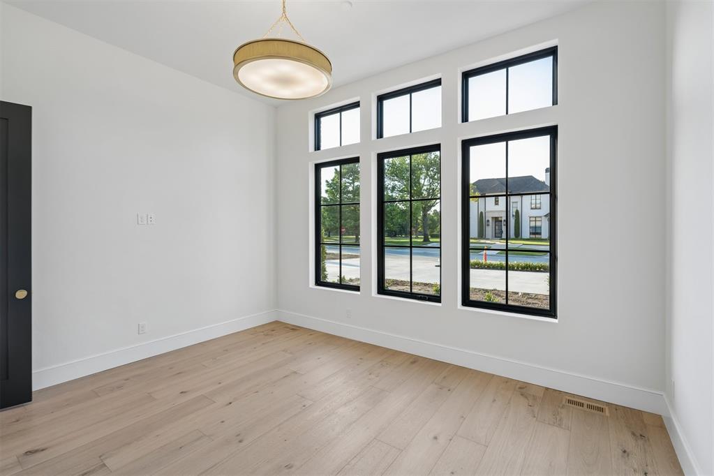 1722 Huntington Avenue Property Photo 19