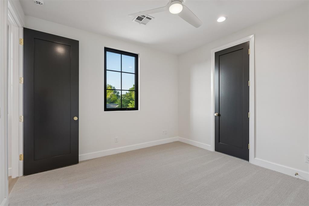 1722 Huntington Avenue Property Photo 23