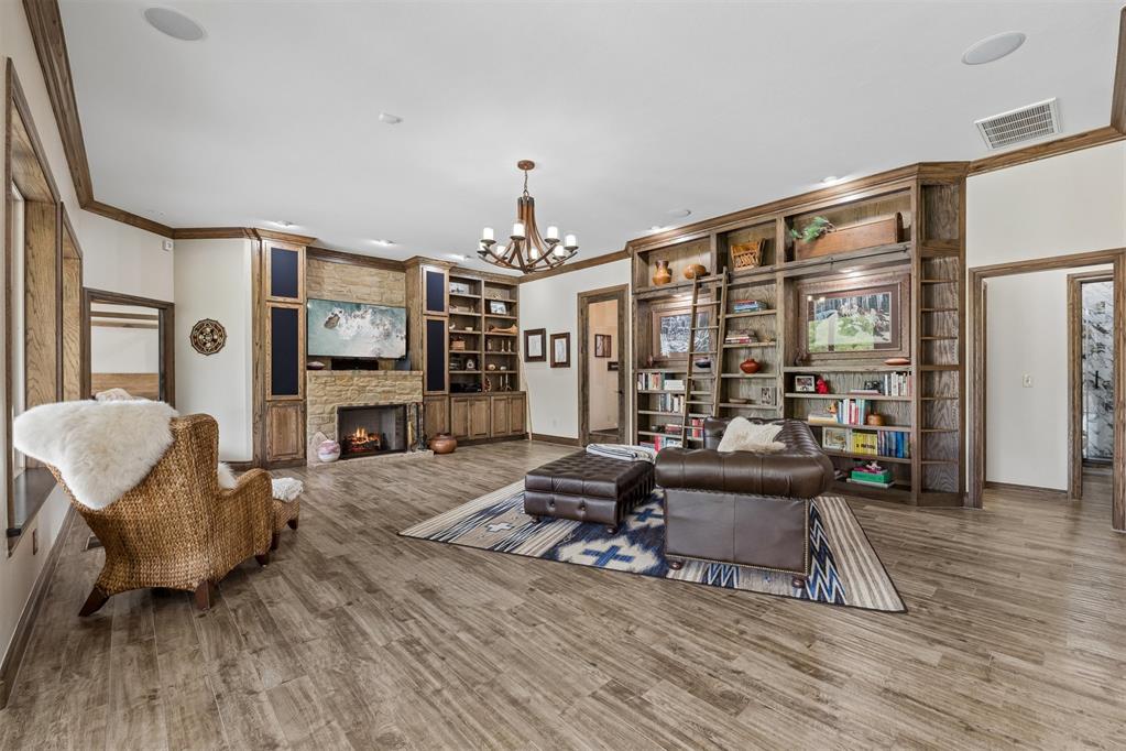 13281 Rock Hollow Circle Property Photo 7