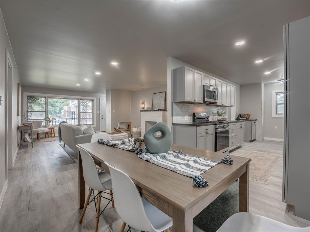 2016 W Noble Avenue Property Photo 11