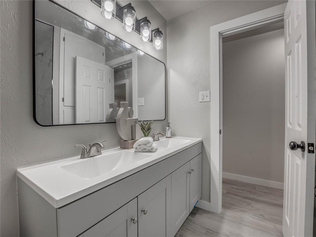 2016 W Noble Avenue Property Photo 31