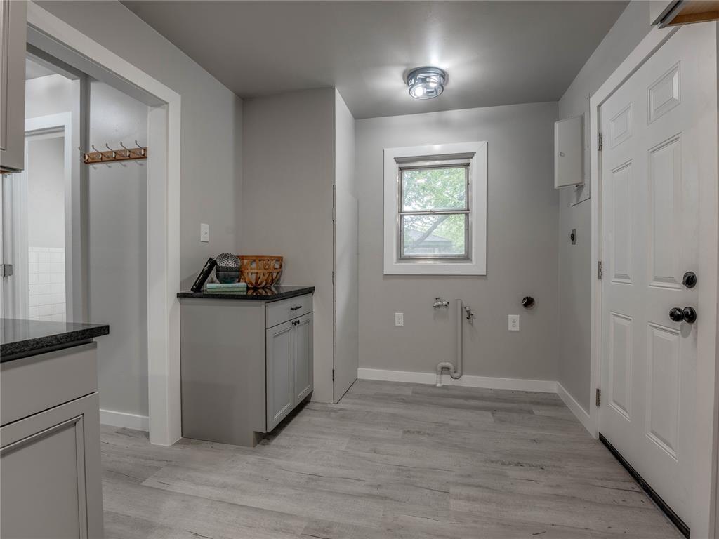 2016 W Noble Avenue Property Photo 34
