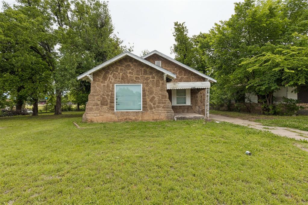 2300 N Prospect Avenue Property Photo 4