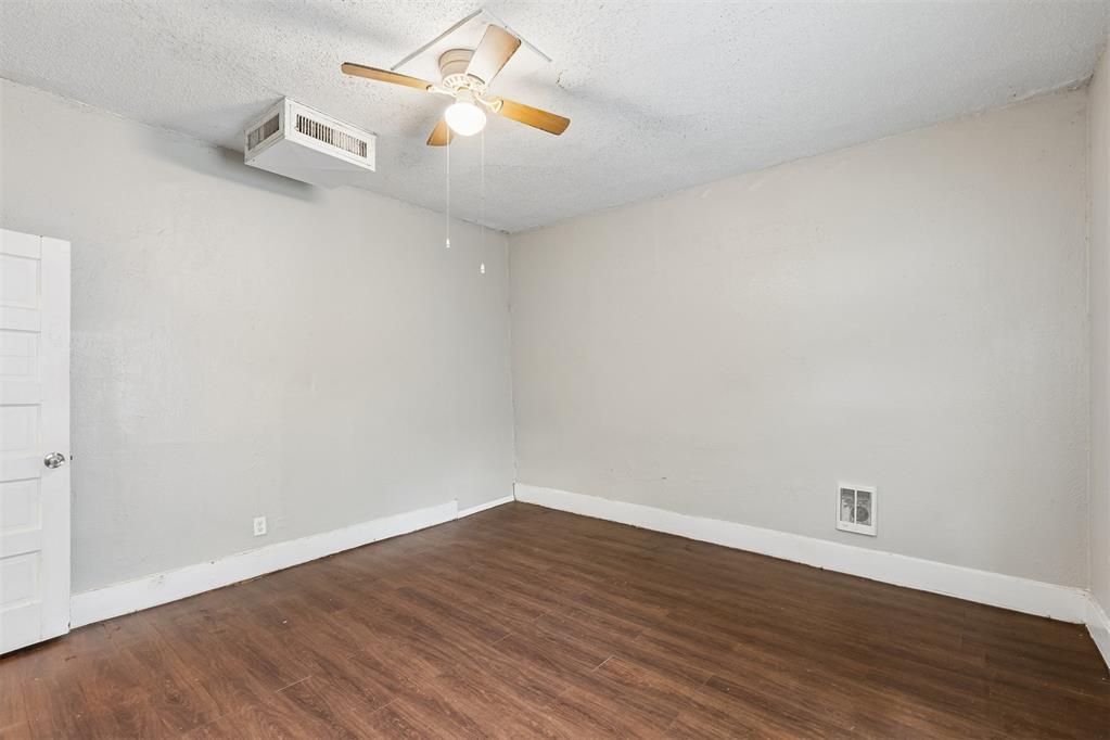 2300 N Prospect Avenue Property Photo 20