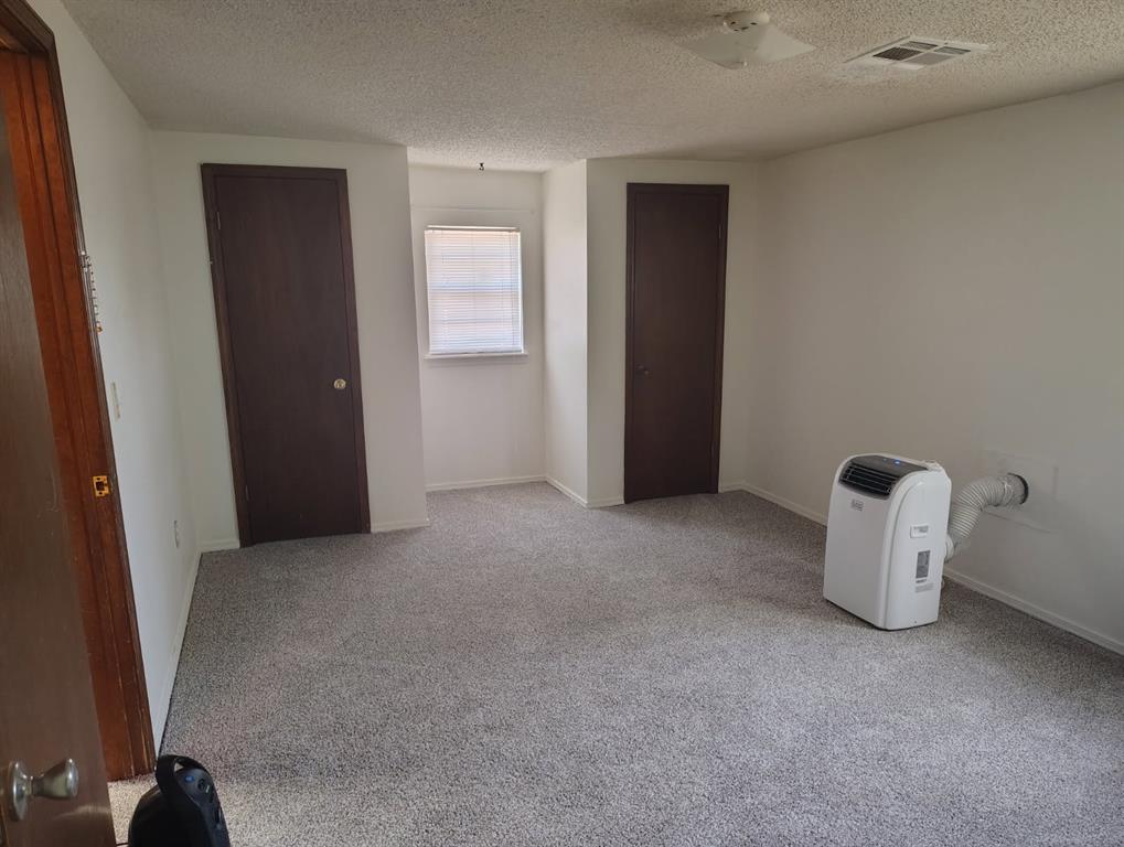 1000 N Doris Avenue Property Photo 7