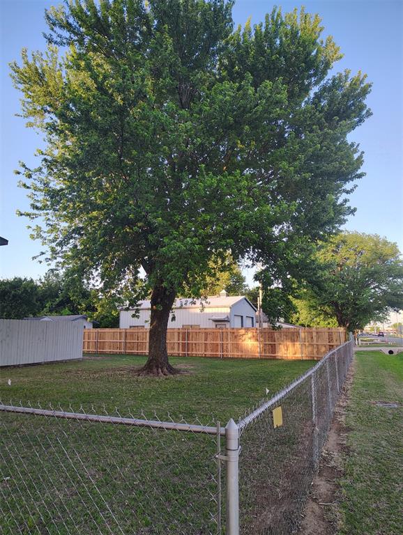 1000 N Doris Avenue Property Photo 20