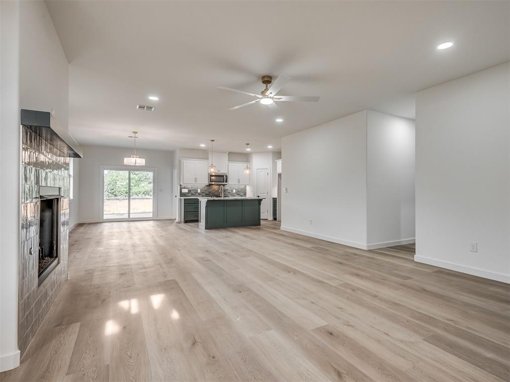 1901 Long Cove Avenue Property Photo 11
