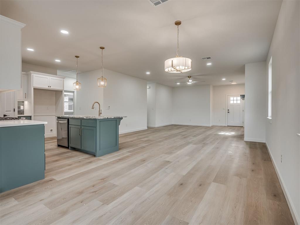 1901 Long Cove Avenue Property Photo 18